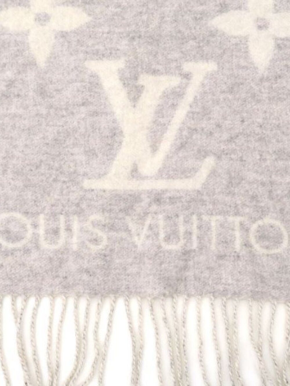 Louis Vuitton Echarpe Reykjavik Scarf - Picture 5 of 9
